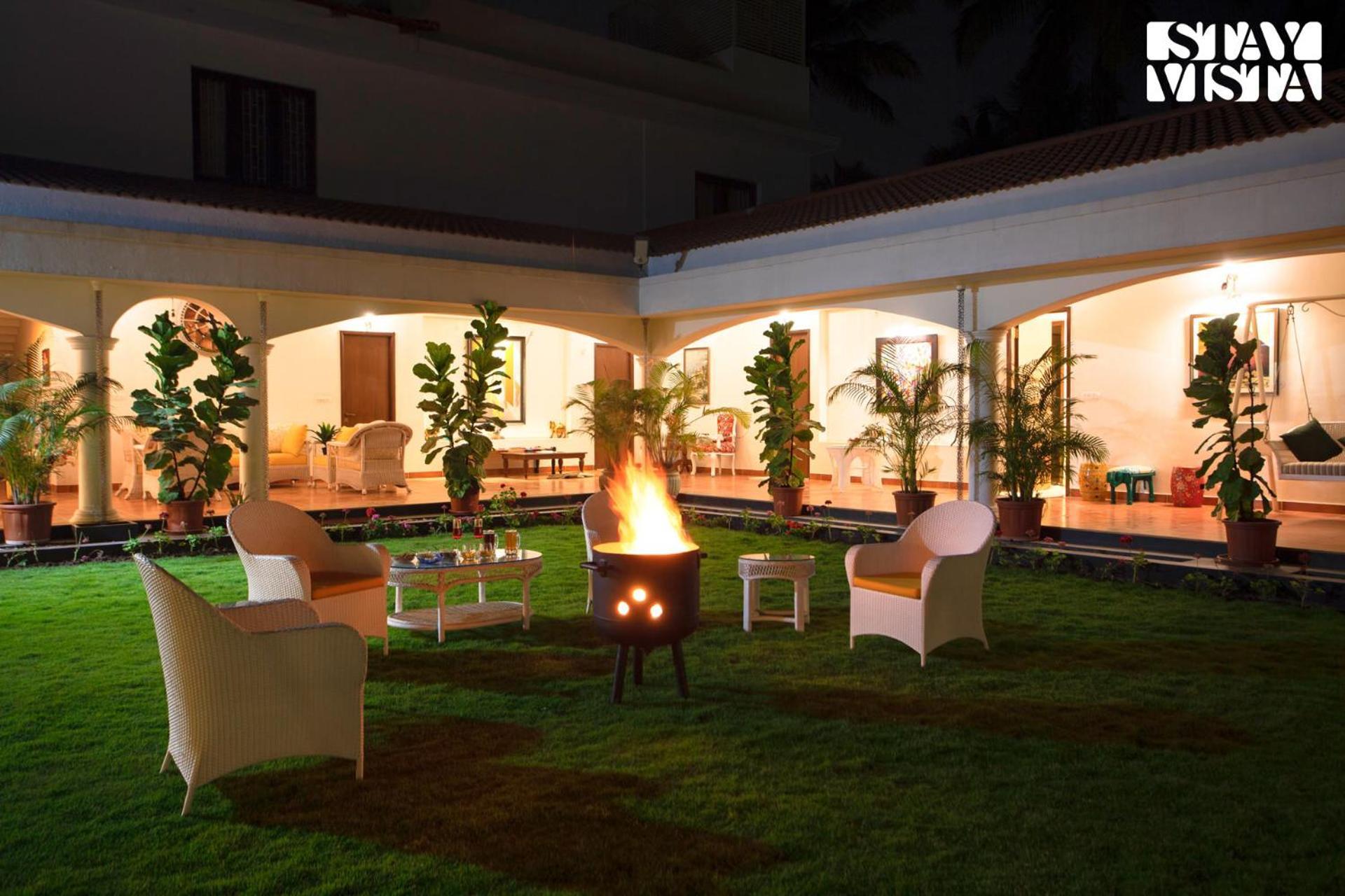 Stayvista At Silver Oak Farm - Breakfast Included Bangalore Bagian luar foto